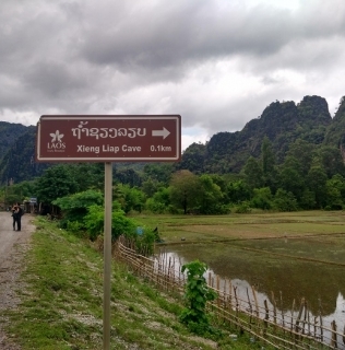 Sabaidee! Ruta en moto por los alrededores de Thakek