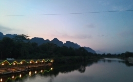 Vang Vieng & Vientian